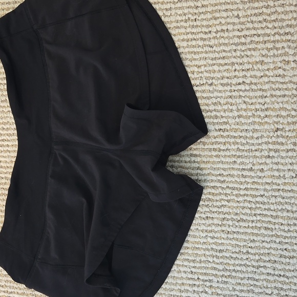 Lululemon Speed Up Shorts - Picture 5 of 7